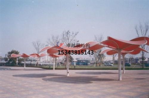 <font color='red'>PTFE膜結構</font>是以什么方式的建筑形式出現的呢